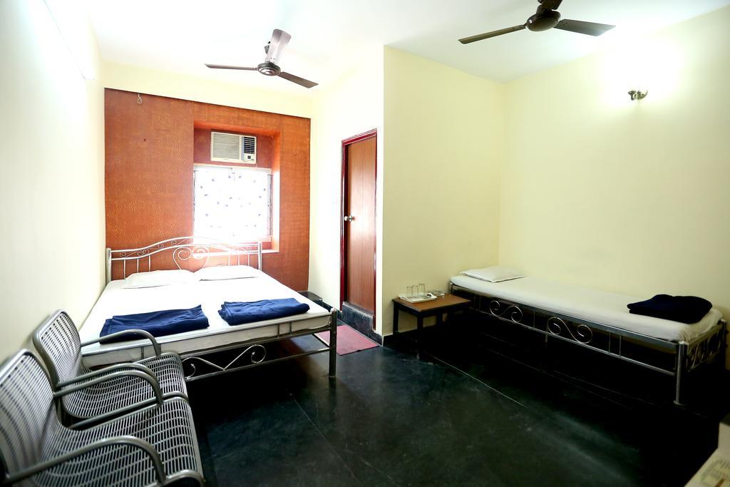 כלכותה Central Guest House מראה חיצוני תמונה
